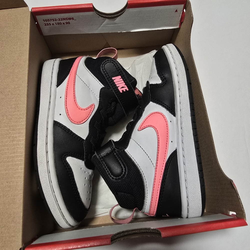 Nike Kids' Size 11C Black and Pink Sneakers - Picture 10 of 14